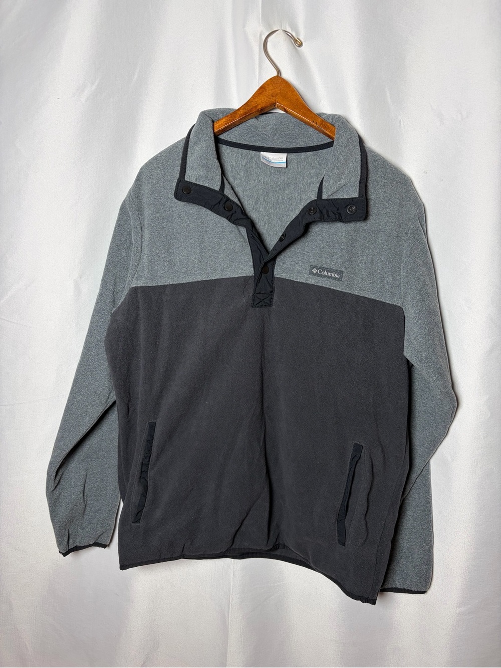 Columbia Men's Two-Tone Gray and Dark Gray Fleece Snap Pullover